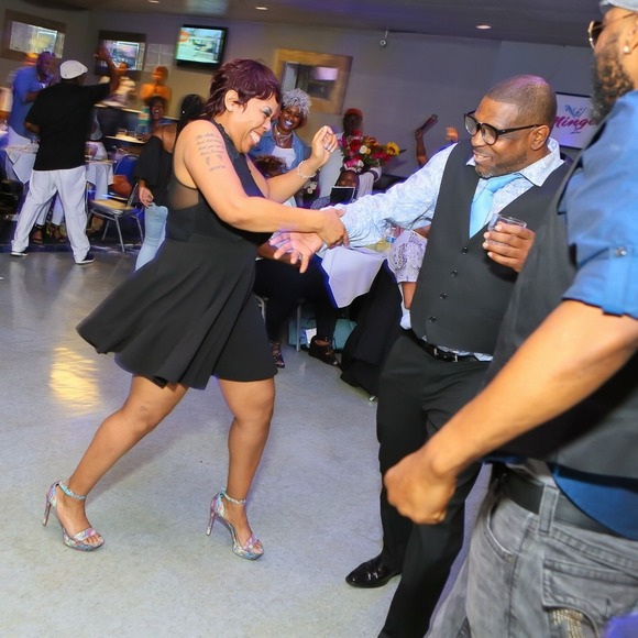 Meet your Posher, Tanea - Picture 1 of 1